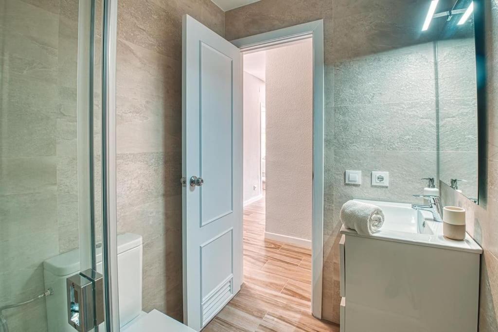 Apartamento New Folch Sevilla B Bagian luar foto